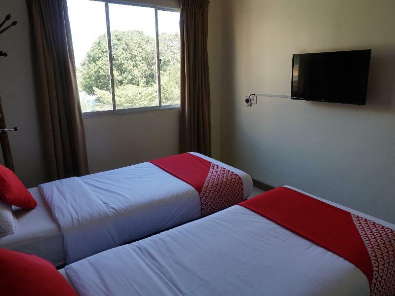 Hotel Alia Express Ferringhi 2*